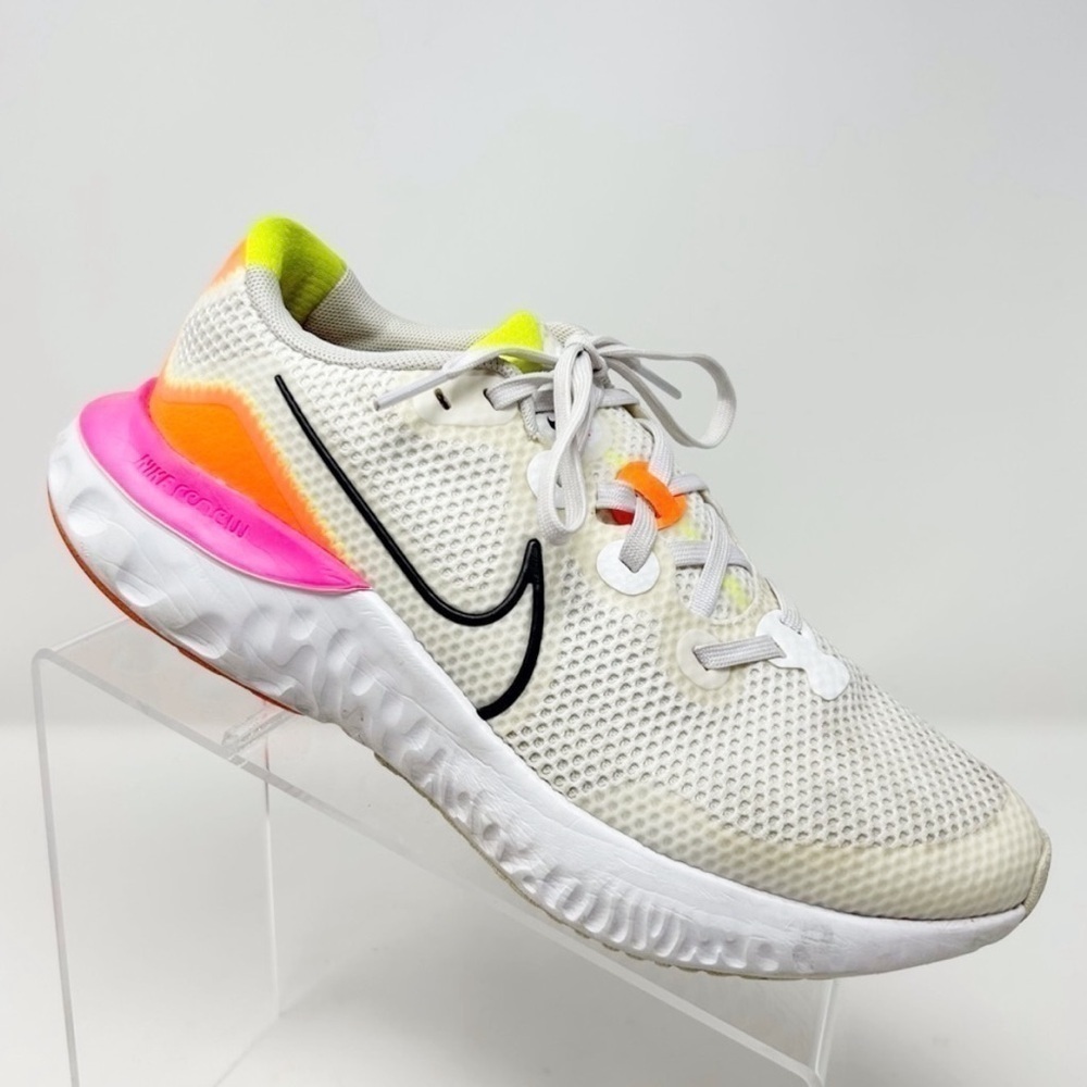 Nike Renew Run Platinum Pink Blast Lace Up Athletic Sneakers Size 6.5 Y (EU 39)